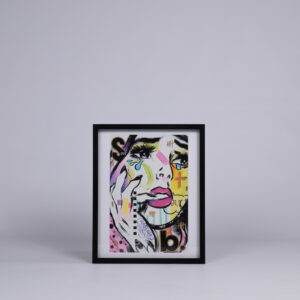 Raamitud repro Siim Hanikati maalist ''Courage''